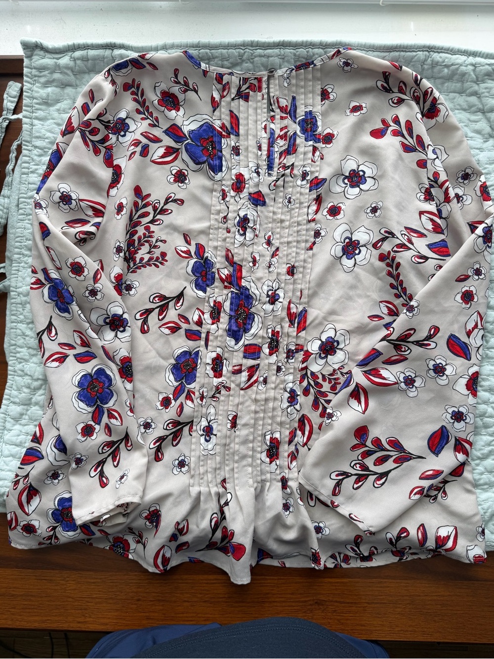 Banana Republic Floral Blouse Taupe Cream Art Floral Pintuck Ruffle Placket Size - Picture 4 of 7